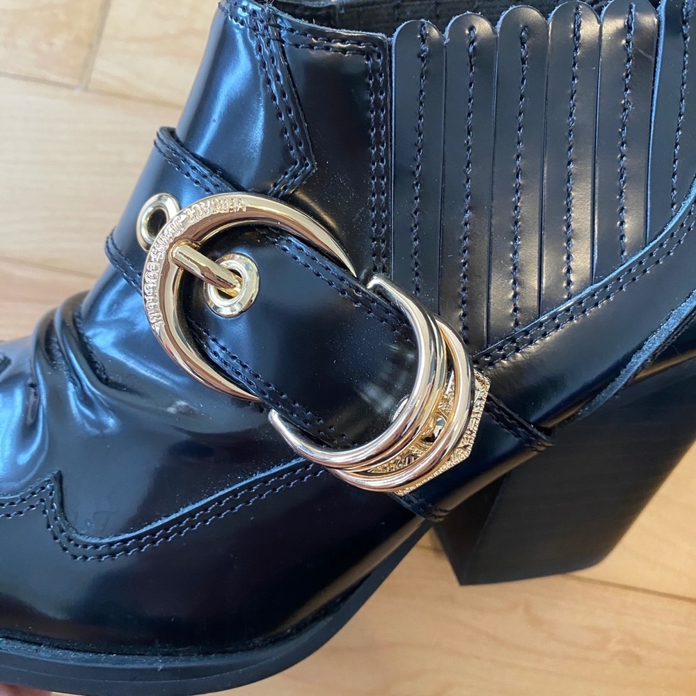 Versace Jeans Couture Gold and Black Leather booties Size EU 37​​ - Picture 9 of 11